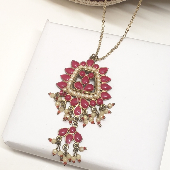 Vintage Jewelry - Beautiful Vintage Pink & White Pearl Dangle Statement Necklace